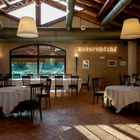 Magione Papale Relais Hotell LʼAquila Exteriör bild