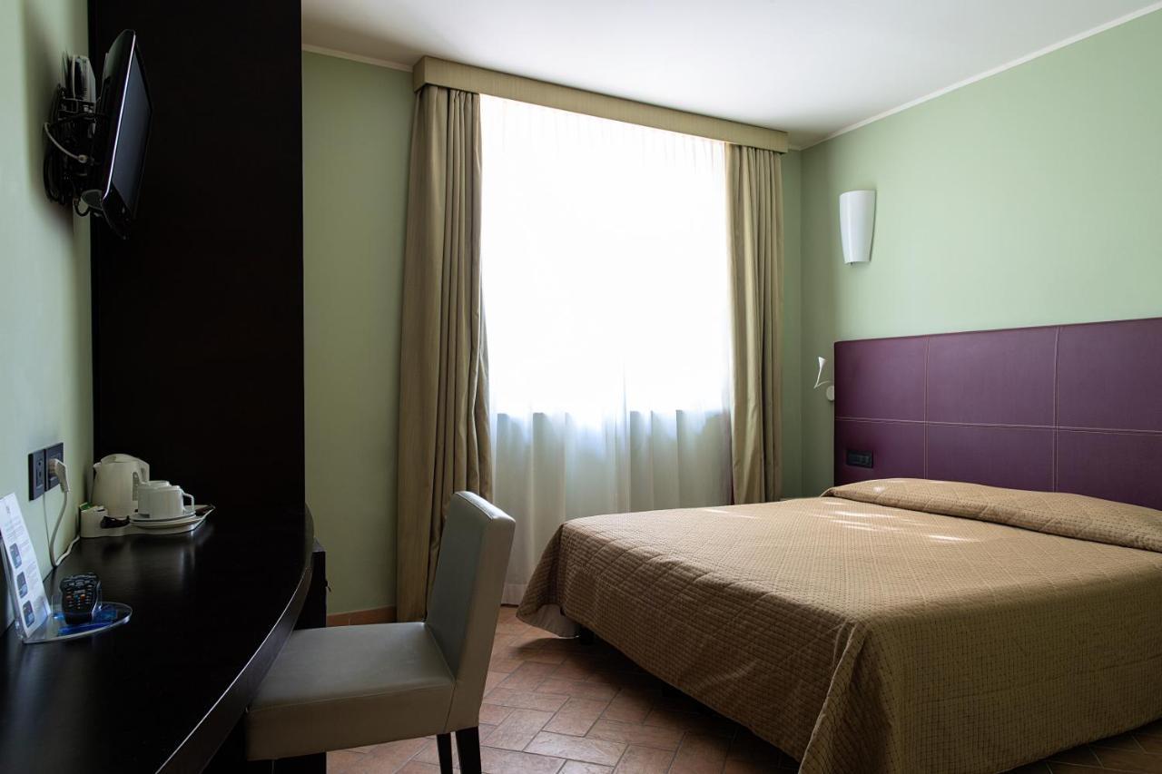Magione Papale Relais Hotell LʼAquila Exteriör bild