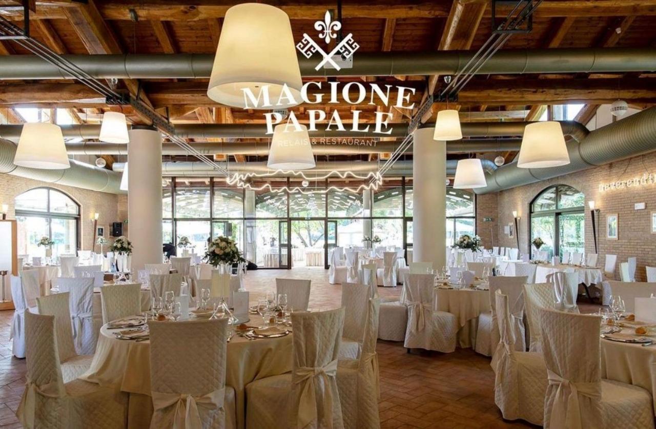 Magione Papale Relais Hotell LʼAquila Exteriör bild